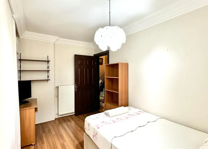 Marmaris'te Oezel Havuzlu Doga Manzarali * مرمريس